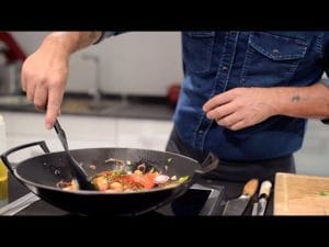Cómo preparar un wok de pollo y verduras